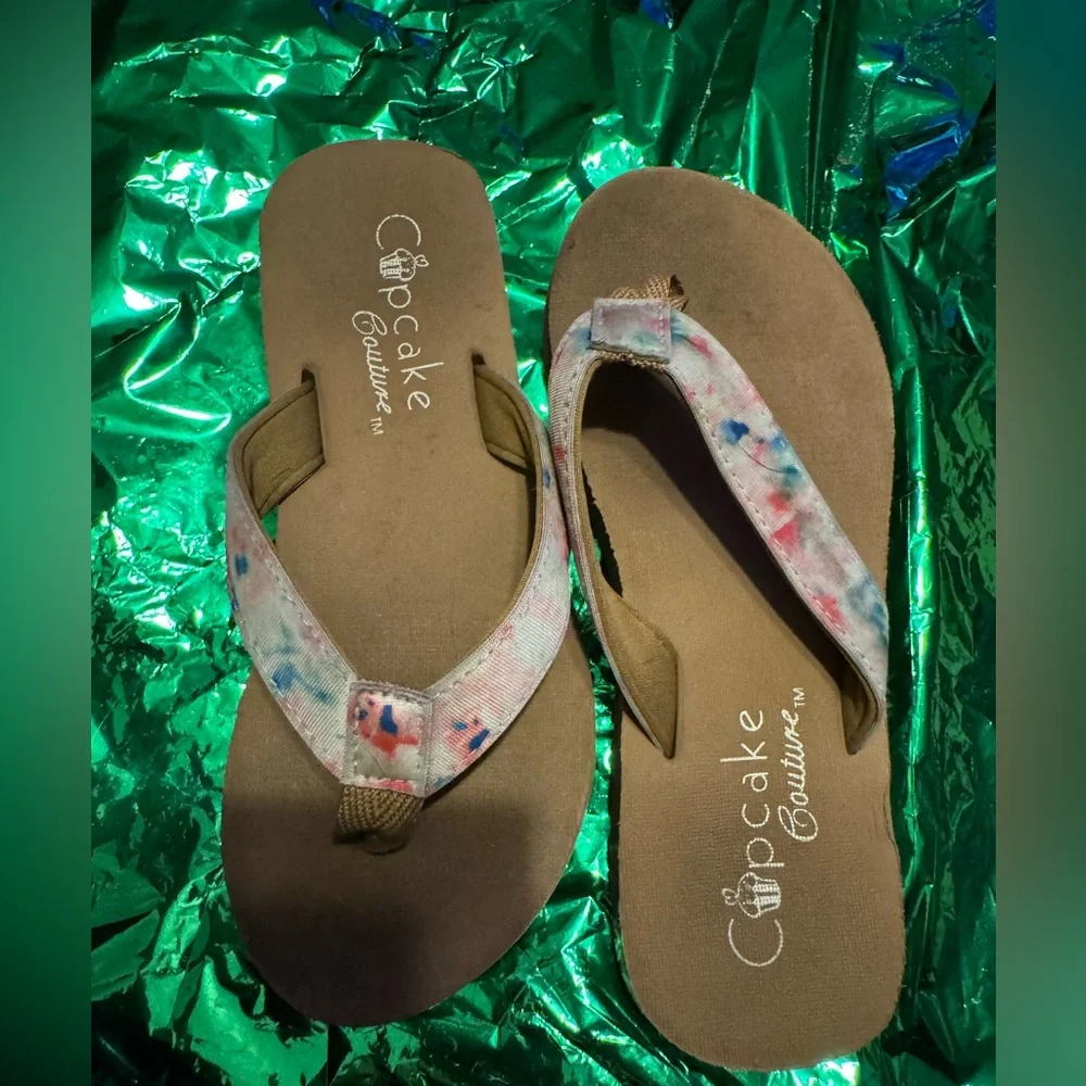 Girls cupcake courture Sandals size 13